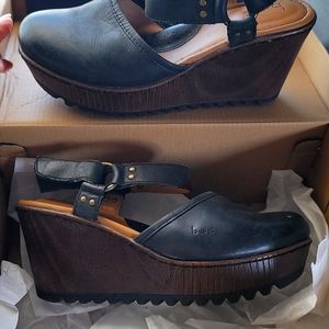 B.O.C Leather Wedges